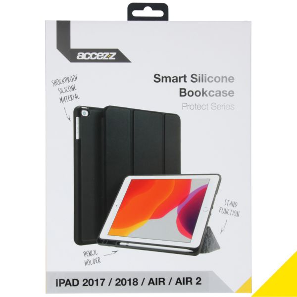 Accezz Smart Silicone Bookcase iPad 6 (2018) 9.7 inch / iPad 5 (2017) 9.7 inch / Air 2 (2014) / Air 1 (2013) - Zwart