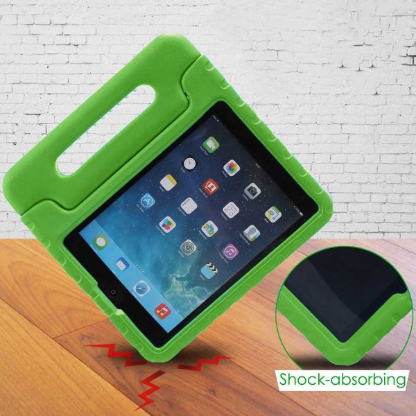 imoshion Kidsproof Backcover met handvat iPad 6 (2018) / iPad 5 (2017) - Groen