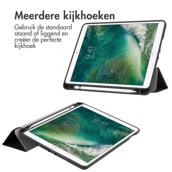 imoshion Trifold Bookcase iPad 6 (2018) 9.7 inch / iPad 5 (2017) 9.7 inch / Air 2 (2014) /Air 1 (2013) - Zwart