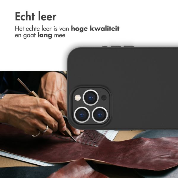Accezz Leather Backcover MagSafe iPhone 15 Pro - Zwart