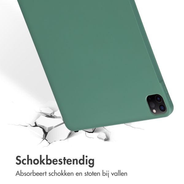 Accezz Liquid Silicone Backcover met penhouder iPad Pro 12.9 (2022) / Pro 12.9 (2021) / Pro 12.9 (2020) - Donkergroen