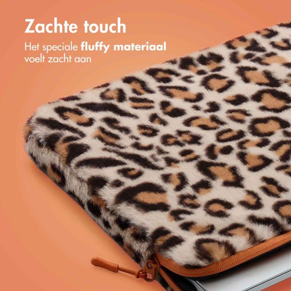 imoshion Fluffy Laptop hoes 15-16 inch - Laptopsleeve - Leopard Orange