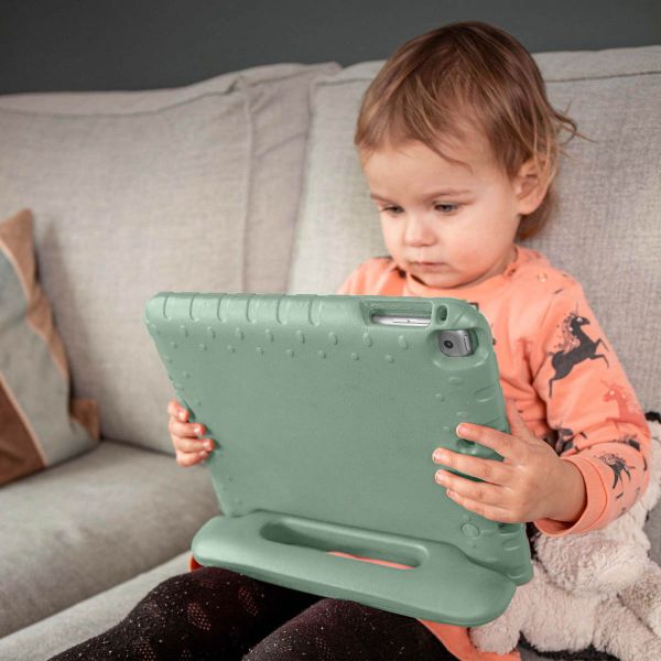 imoshion Kidsproof Backcover met handvat iPad 7 (2019) / iPad 8 (2020) / iPad 9 (2021) 10.2 inch - Olijfgroen