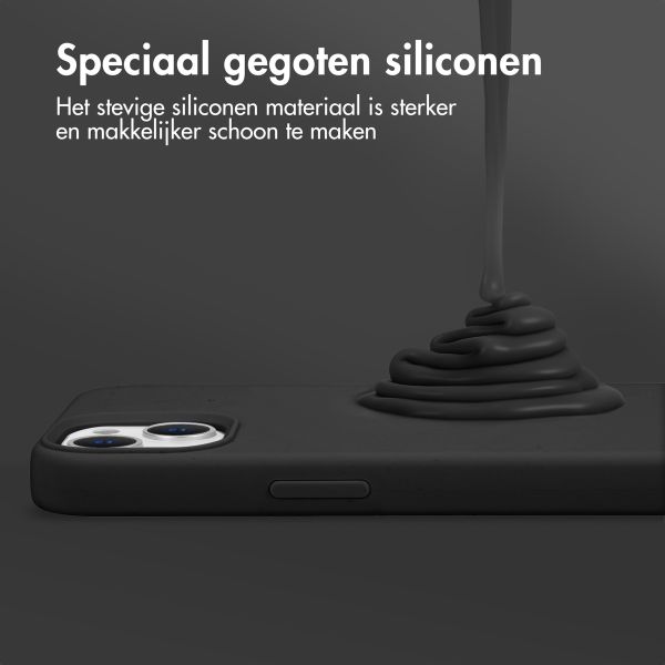 Accezz Liquid Silicone Backcover met MagSafe iPhone 15 - Zwart