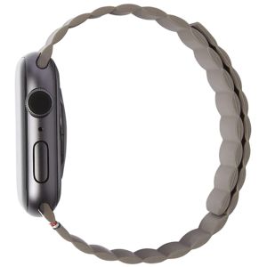 Decoded Silicone Magnetic Traction Strap Lite voor de Apple Watch Series  1-9 / SE / Ultra (2) - 42/44/45/49 mm - Dark Taupe
