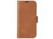 dbramante1928 Copenhagen Bookcase iPhone 16 - Tan