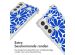 imoshion Design hoesje met koord Samsung Galaxy S22 - Cobalt Blue Flowers Connect