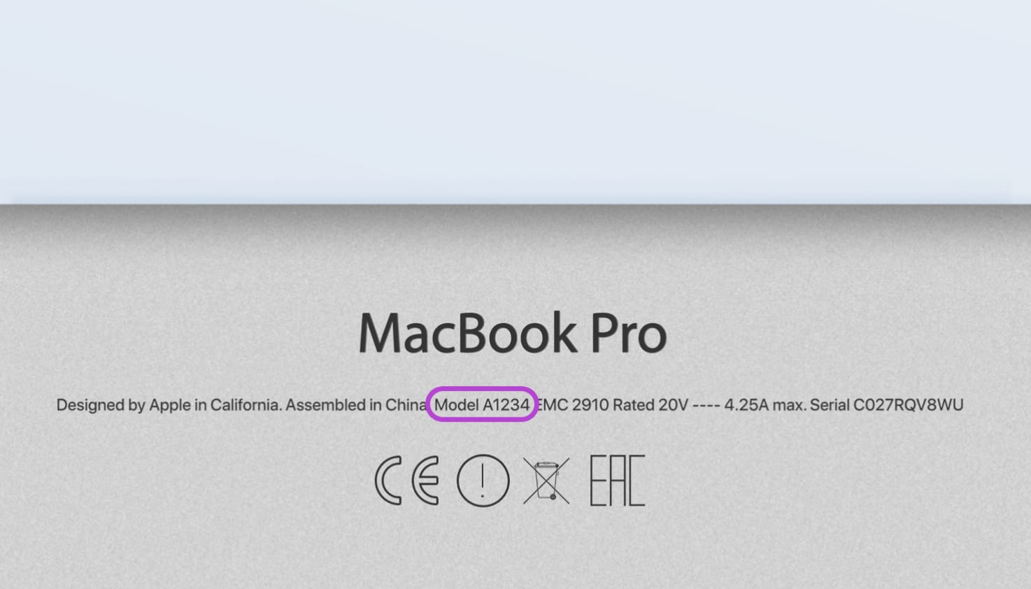 Onderkant Macbook waar het modelnummer te vinden is.